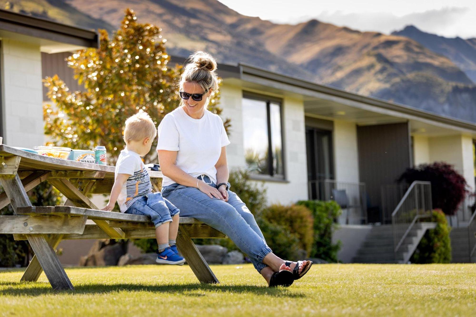 Wanaka Top 10 Holiday Park Dış mekan fotoğraf