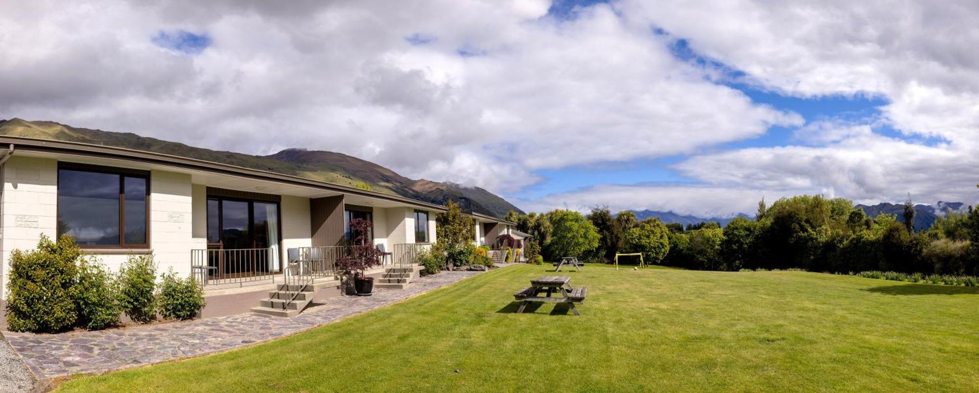 Wanaka Top 10 Holiday Park Dış mekan fotoğraf